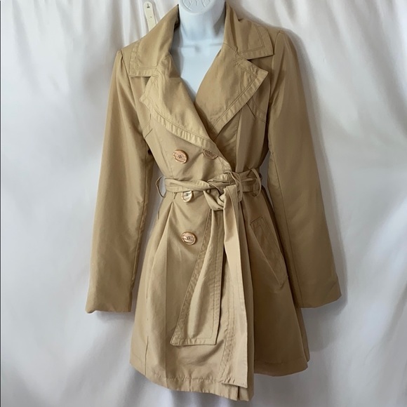 Yoki Jackets & Blazers - D1 YOKI CREAM MED SHORT STYLE TRENCH DOUBLE BREAST